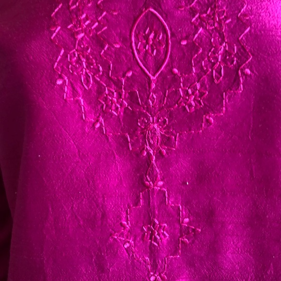 DEMOCRACY MAGENTA SILK EMBROIDERED TUNIC - Picture 2 of 7
